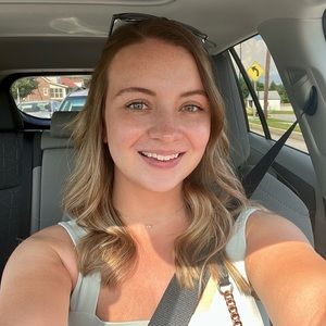 Meet your Posher, Ashley